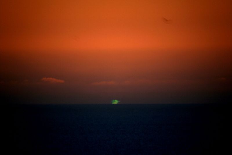 File:Big green flash.JPG