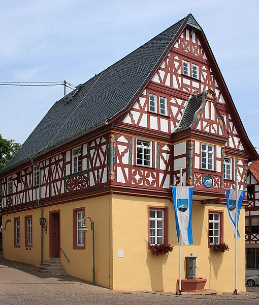 File:Bodenheim Rathaus 20100701.jpg