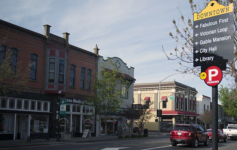 File:Downtown Woodland (cropped).jpg