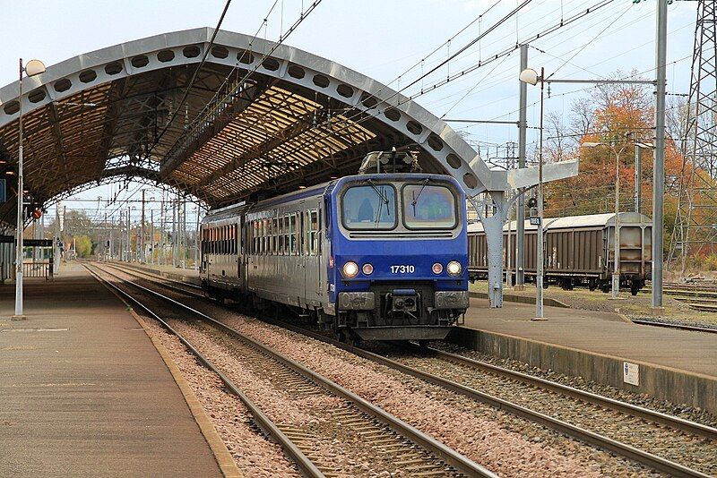 File:Gare de Lannemezan.jpg