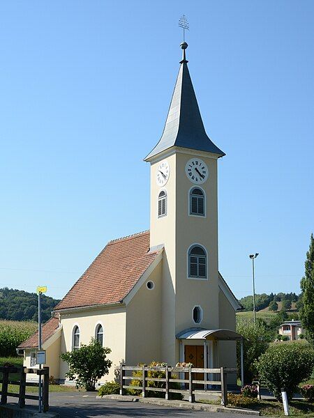 File:Kapelle Perlsdorf.JPG