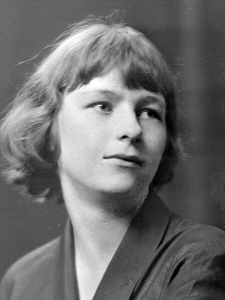 File:Phyllis Duganne.jpg