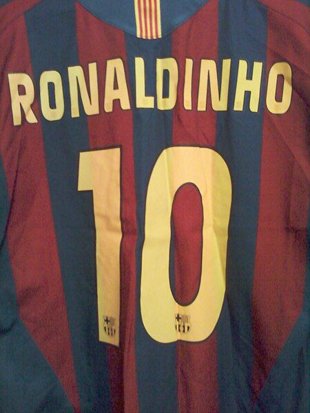 File:Ronaldinho-fcb-2005-2006-home-shirt.jpg