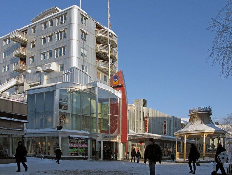 File:Shopping Luleå.JPG