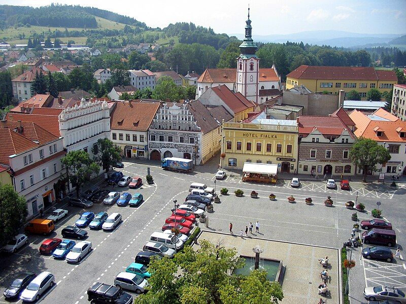 File:Sušice-náměstí Svobody.jpg