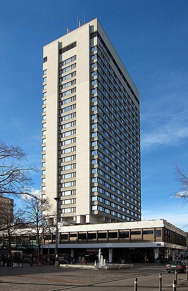 File:Swissotel Zurich-Oerlikon 2010.jpg