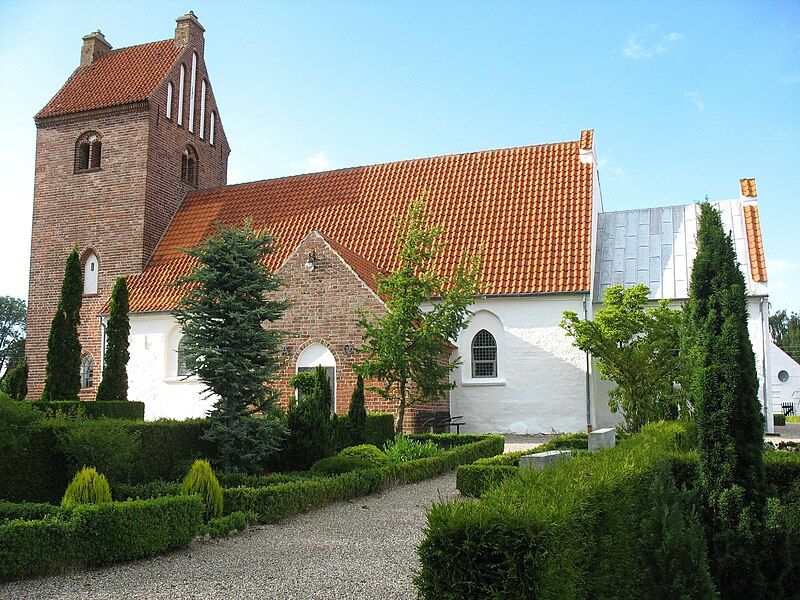 File:Tune Kirke.jpg