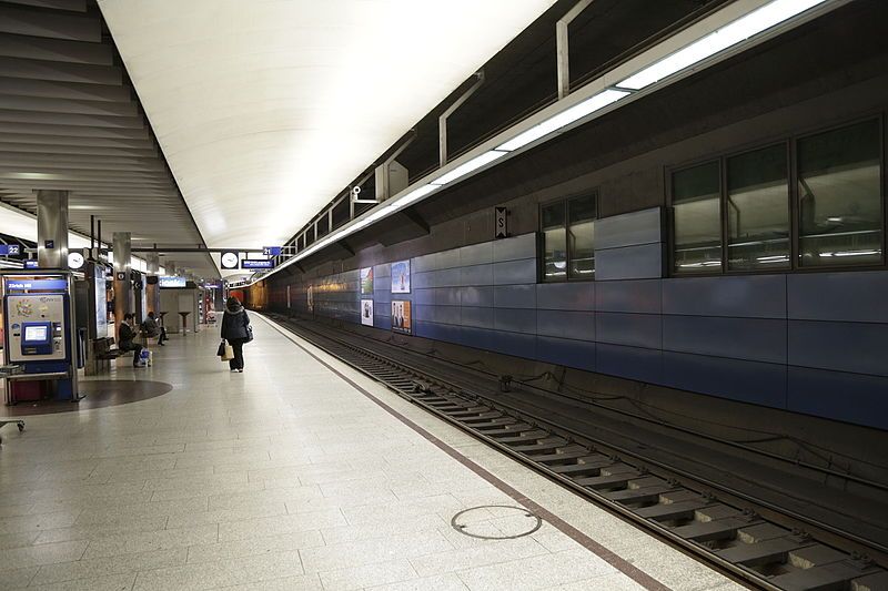 File:Zuerich Hauptbahnhof P6A2296.JPG