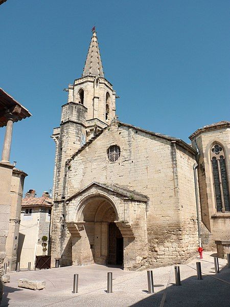 File:Église de Barbentane.jpg