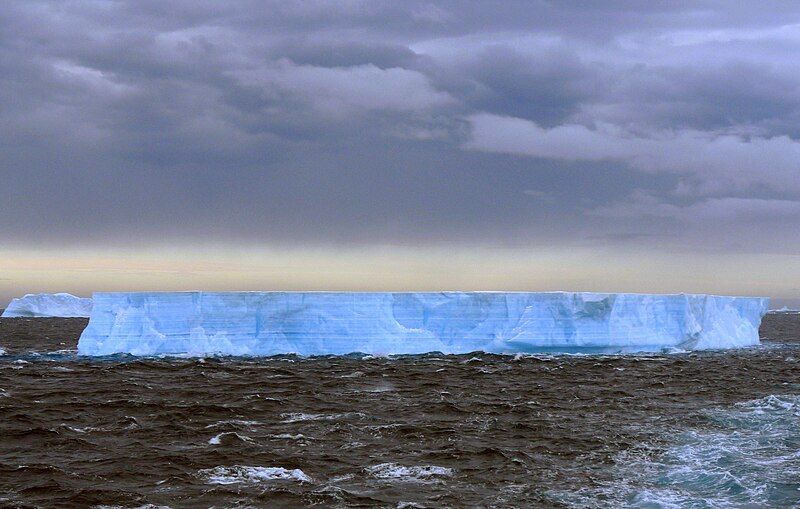 File:Blue Tabular Iceberg.jpg