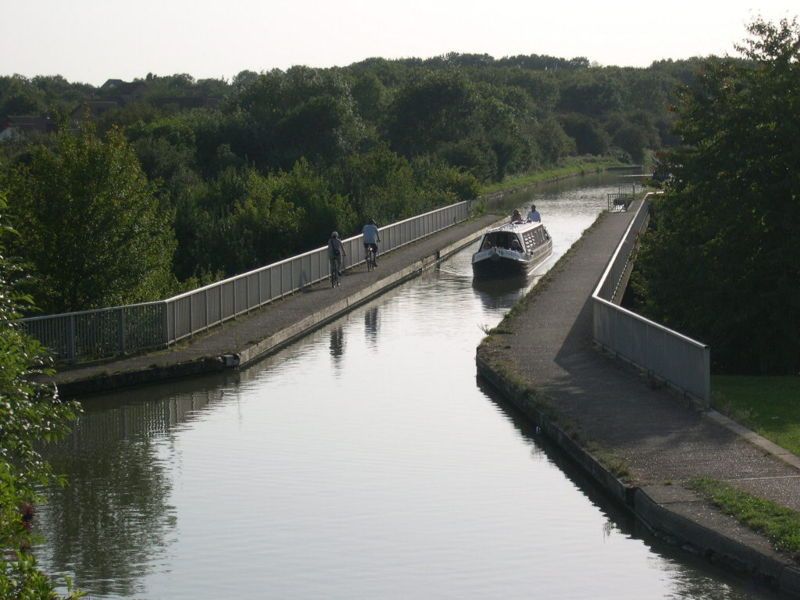 File:BradwellAqueduct-GUC.JPG