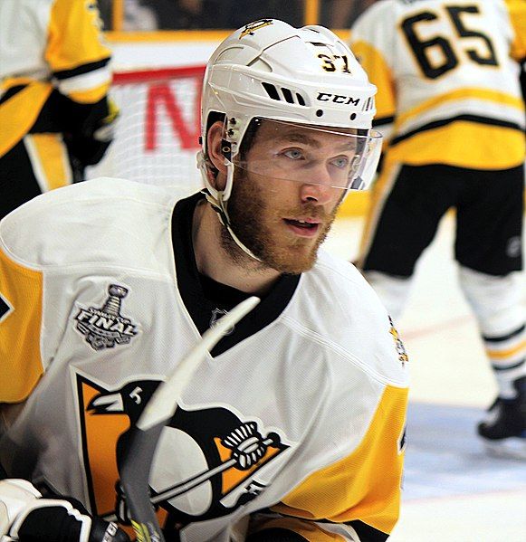 File:Carter Rowney 2017-06-05.jpg