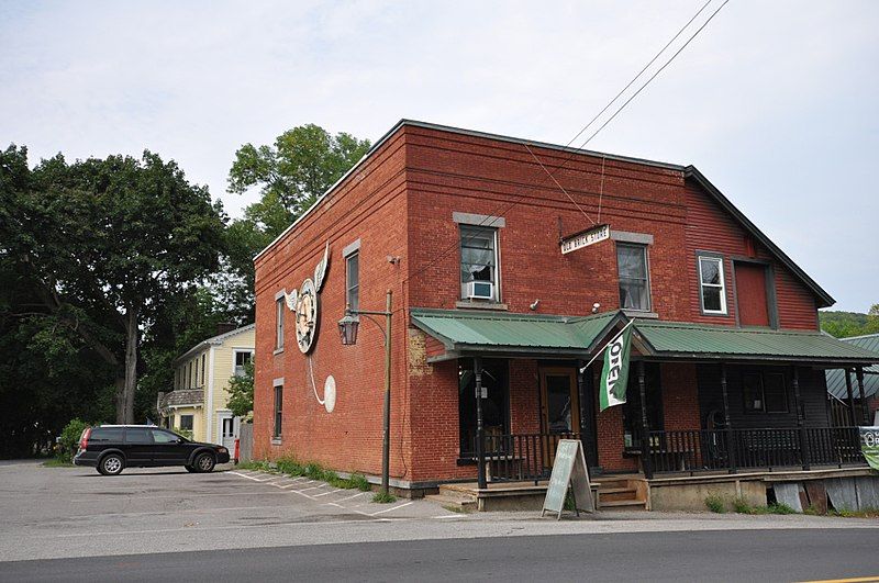 File:CharlotteVT OldBrickStore.jpg