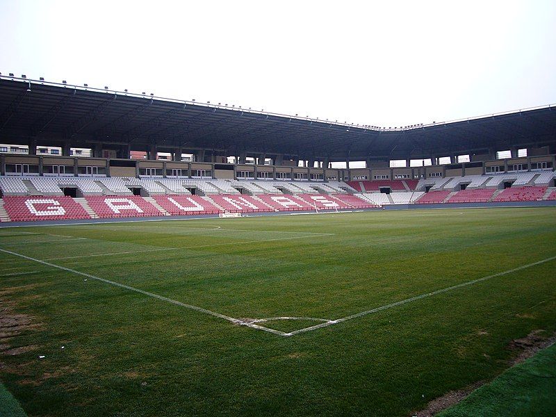 File:Estadio Las Gaunas.JPG