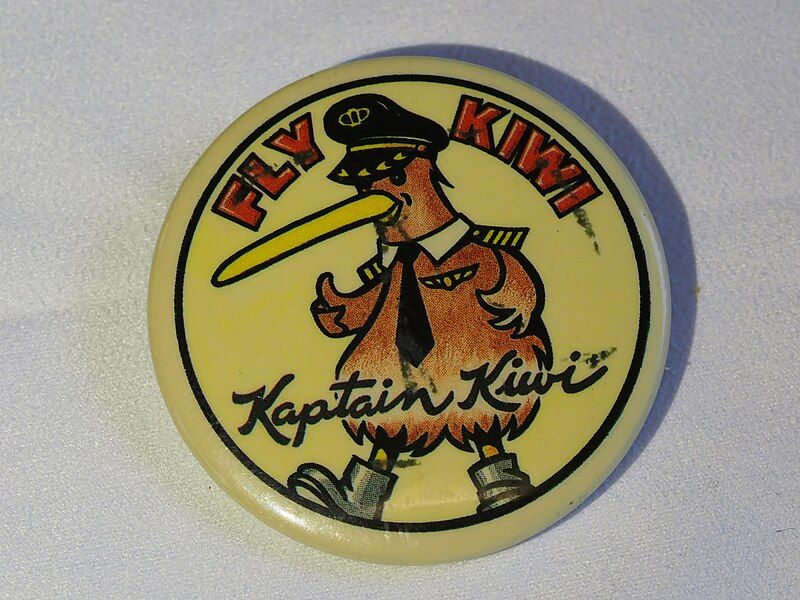 File:Fly Kiwi button.jpg