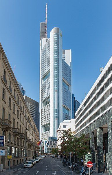 File:Frankfurt Commerzbank-Turm.20130904.jpg