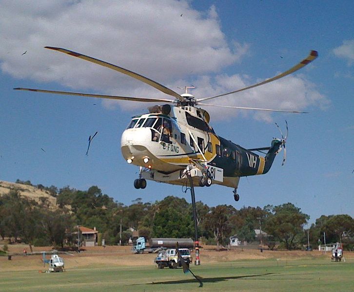 File:HelitankerToodyay December 2009.jpg