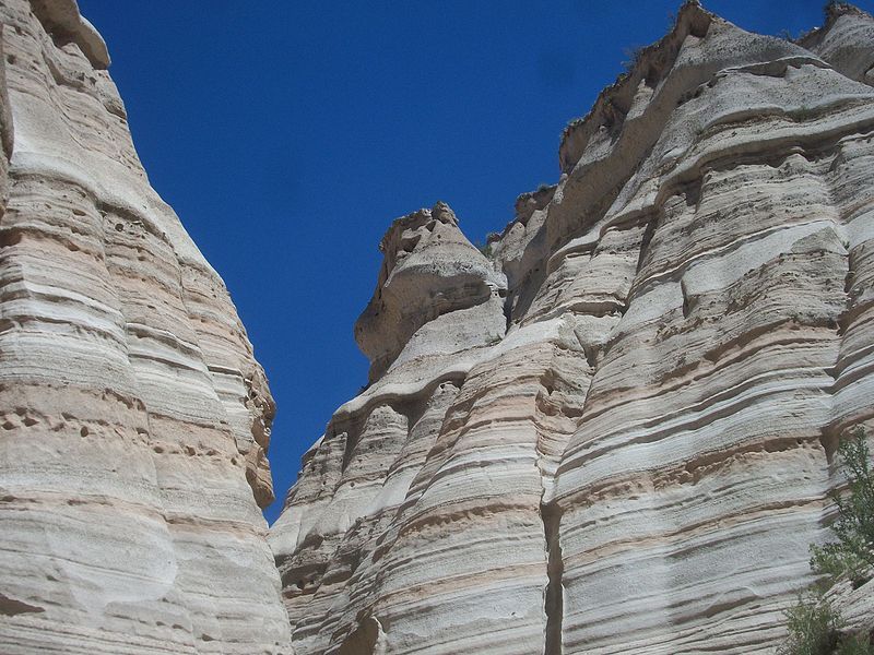 File:Kasha katuwe canyon1.jpg