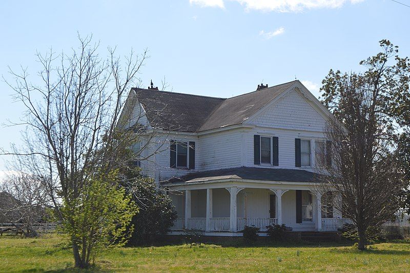 File:Lake Landing farmhouse.jpg