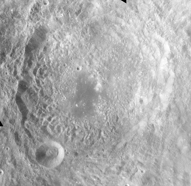 File:Langemak crater AS17-M-2014.jpg