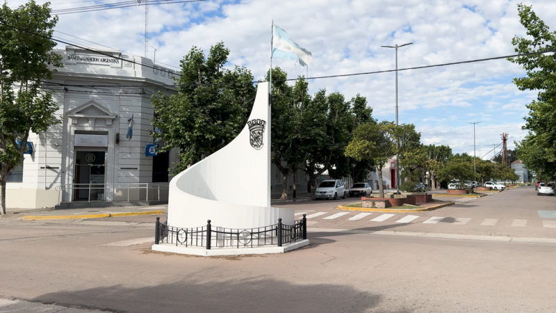 File:Monumento fuente Salliquelo.png