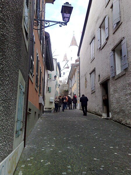 File:Nyon Narrow Street.jpg