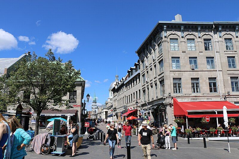 File:Old Montreal 2017.jpg