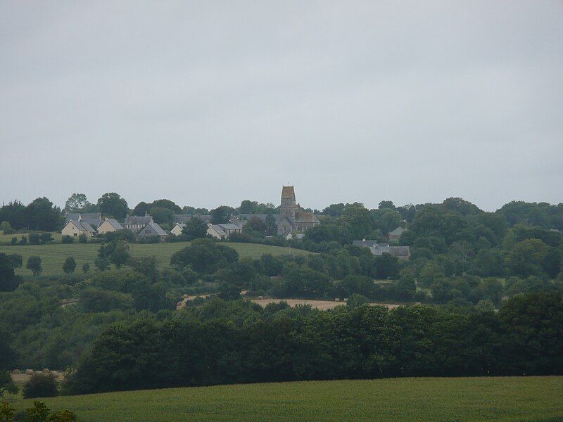 File:Orval depuis Hyenville.JPG