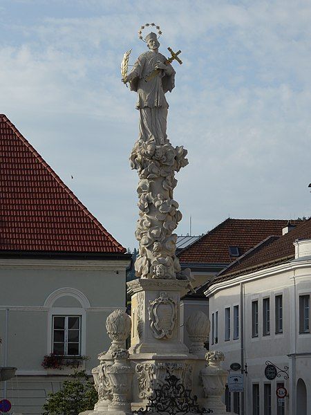 File:Scheibbs Nepomuksäule01.jpg