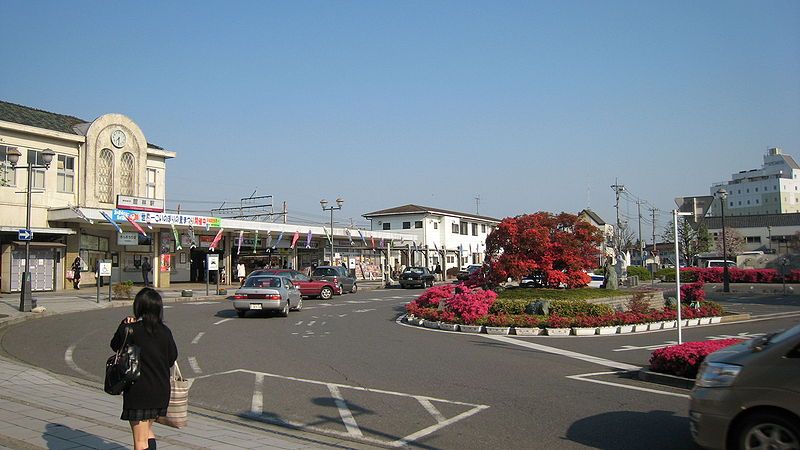 File:TatebayashiStation.jpg