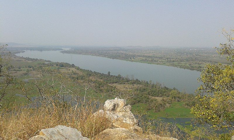 File:Vainganga river21.jpeg