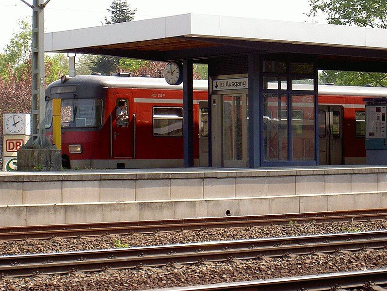 File:Bahnhof Frankfurt-Louisa.jpg