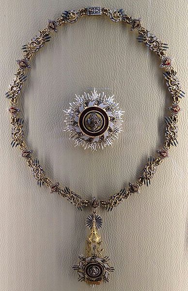 File:Chakri Collar.jpg