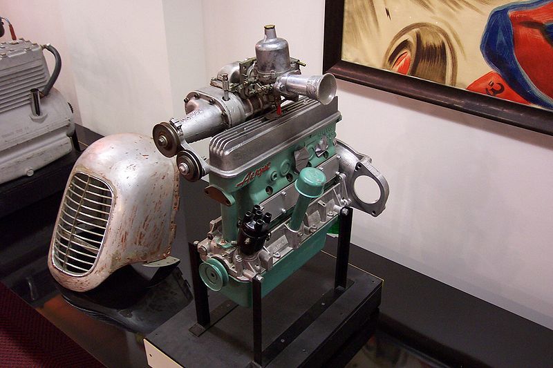 File:Crosley racing engine.jpg