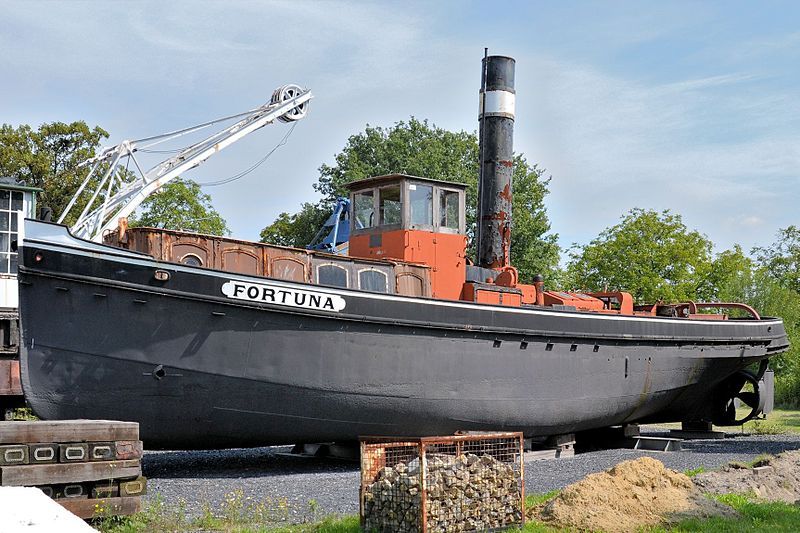 File:Dampfschlepper Fortuna.JPG