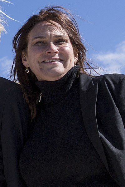 File:Ilyse Hogue.jpg