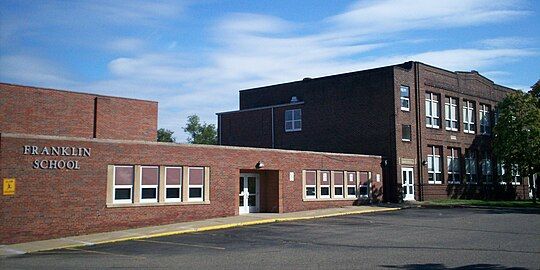 Front view of Franklin Elementary School, closed in 2014