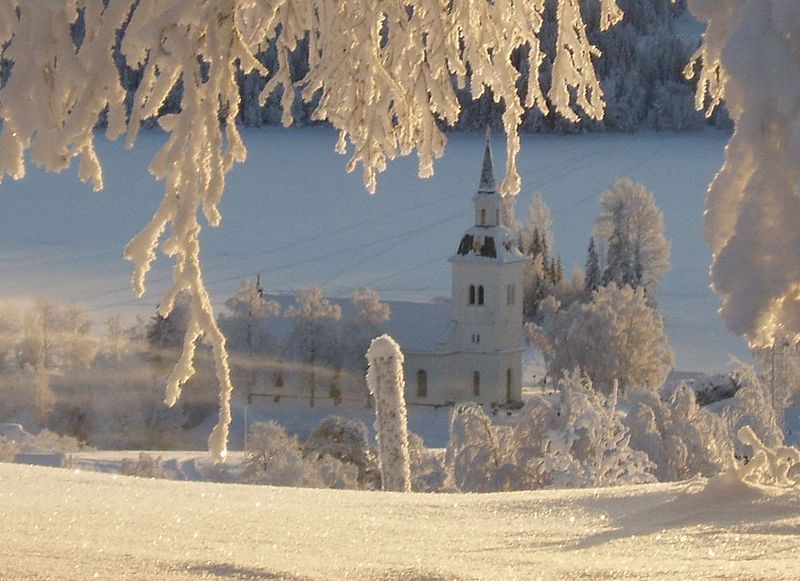 File:Laxsjö kyrka vinter.jpg