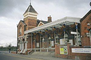 The entrance to Leatherhead railway station