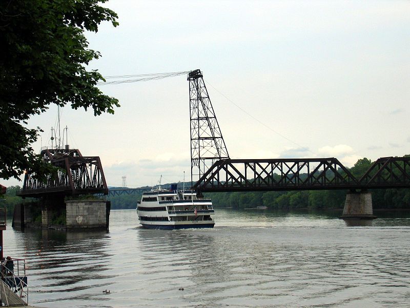 File:LivingstonAvenueBridge1.JPG