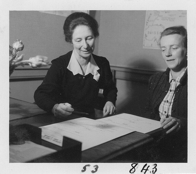 File:LucieOdier-ReneeBordier-1943 ICRC-AV-Archives-V-P-PER-E-00248.jpg