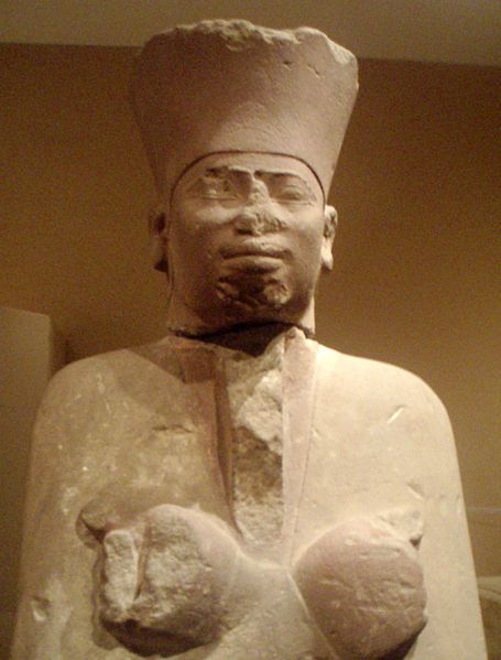 File:MentuhotepII-FuneraryStatue-CloseUp MetropolitanMuseum c.jpg