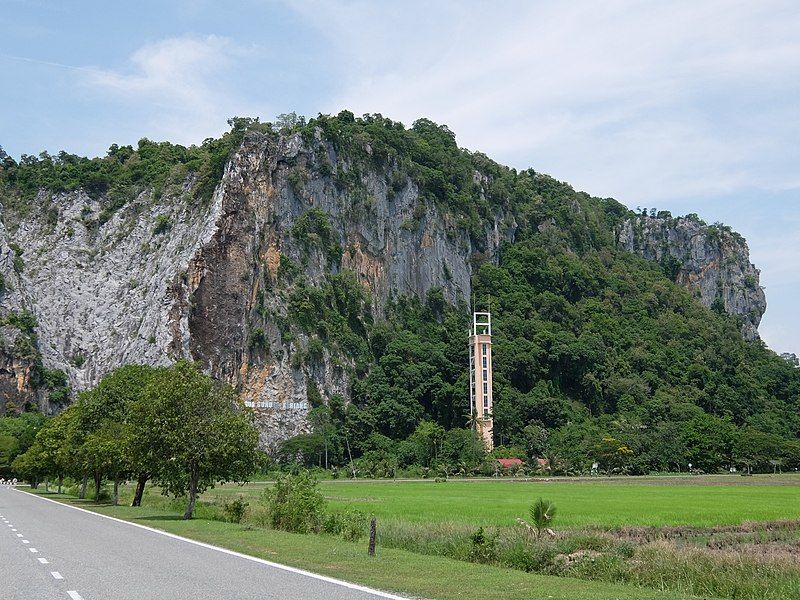 File:Mount Keriang Cave.jpg