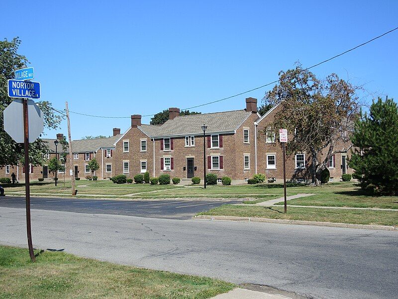 File:NortonVillage10And12VillageWay.JPG