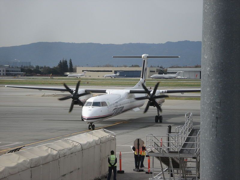 File:QX Q400 SJC.JPG