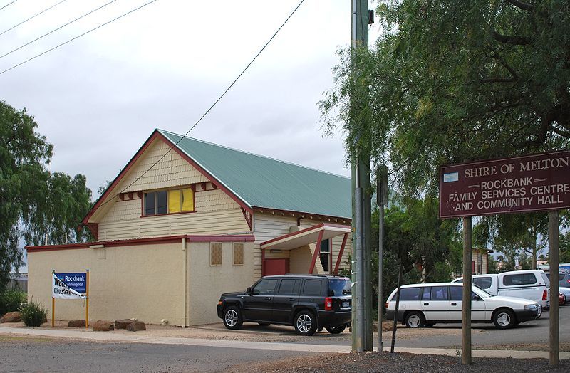 File:RockbankCommunityHall.JPG