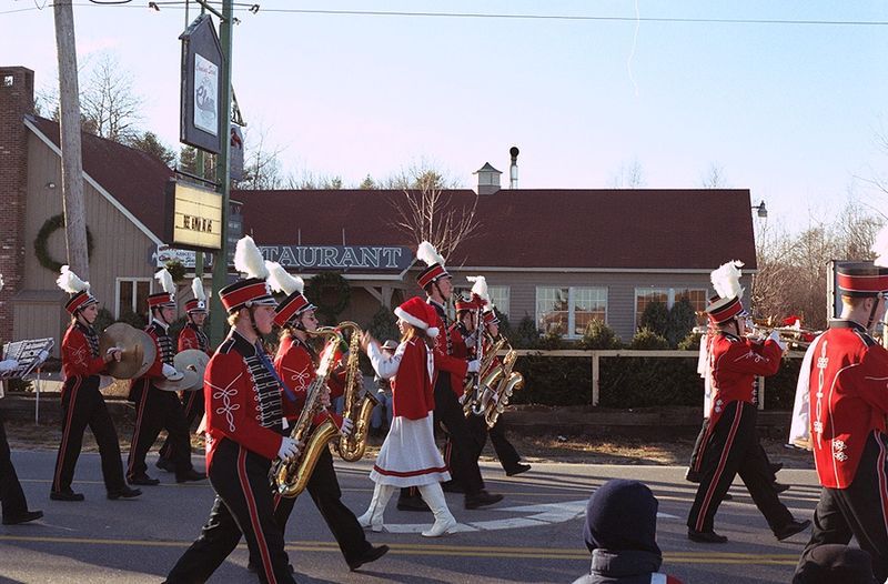 File:WellsHighSchoolMarchingBand1999.jpg