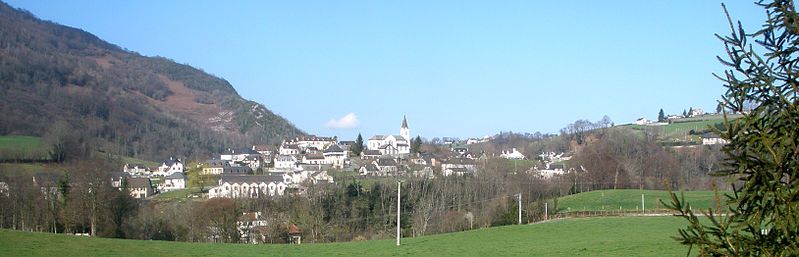 File:Arthez-d'Asson.jpg