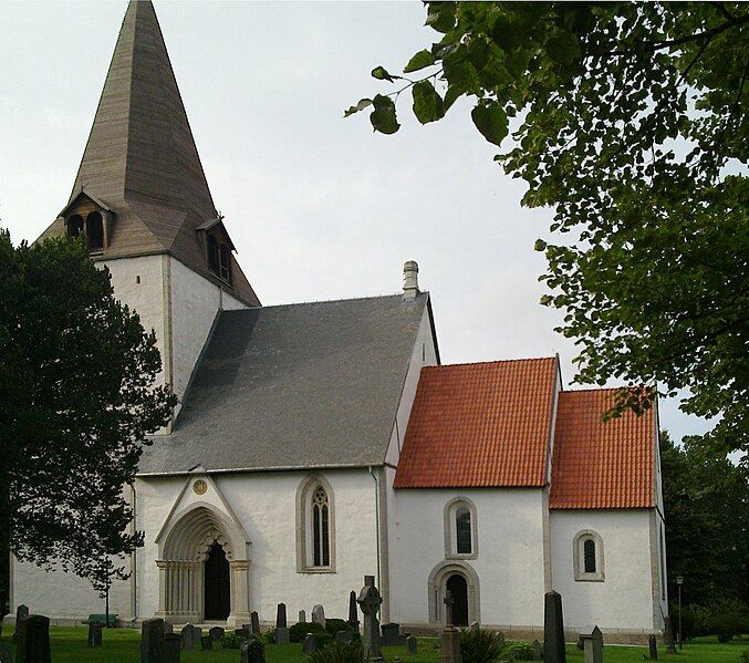 File:Barlingbo-kyrka-Gotland-total3.jpg