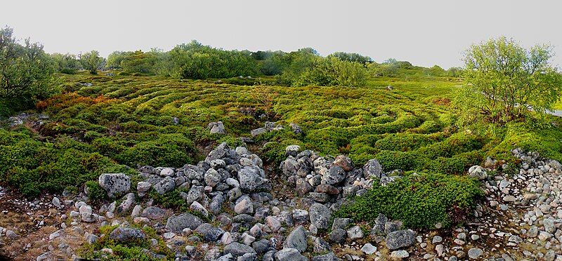 File:Big stone labyrinth.jpg